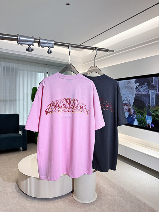 バレンシアガスーパーコピー 落書きフレイムレター半袖Tシャツ