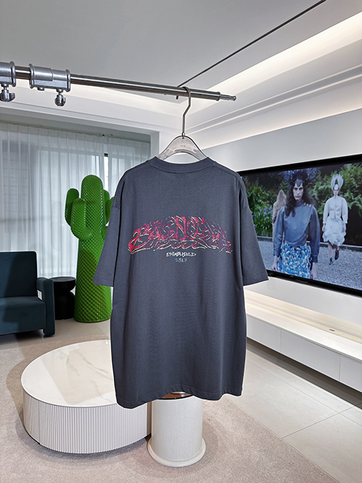 バレンシアガスーパーコピー 落書きフレイムレター半袖Tシャツ
