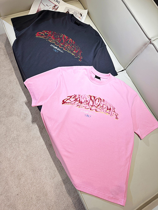バレンシアガスーパーコピー 落書きフレイムレター半袖Tシャツ