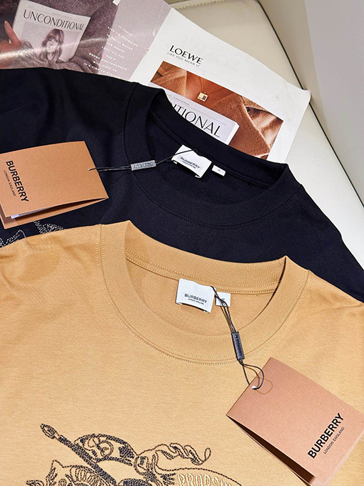 バーバリーコピー 胸に刺繍された軍馬半袖Tシャツ