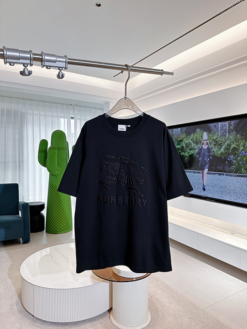 バーバリー スーパーコピー   エンボス刺繍立体軍馬半袖Tシャツ