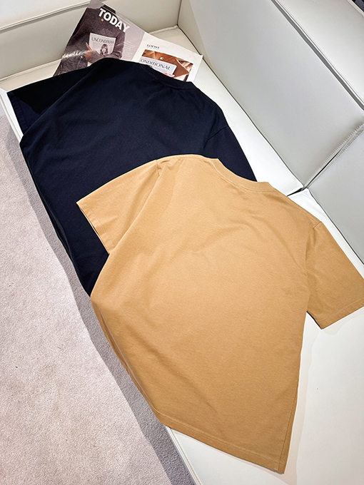 バーバリー スーパーコピー エンボス刺繍立体軍馬半袖Tシャツ