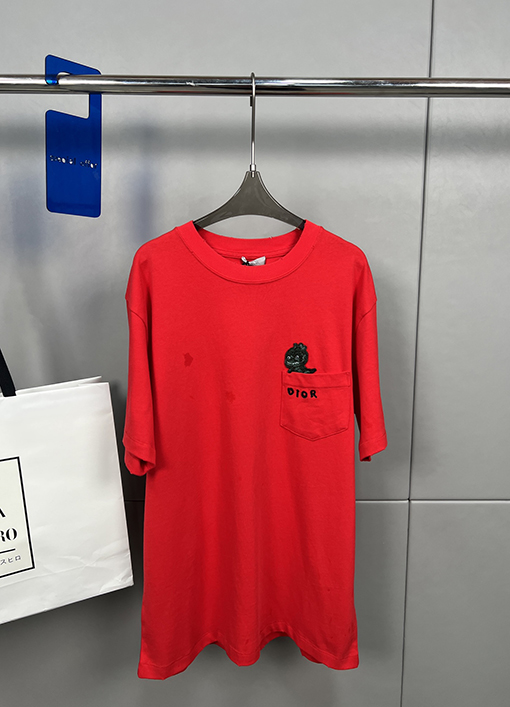 ディオールスーパーコピー 小さな恐竜の刺繍半袖Tシャツ