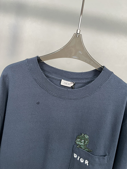 ディオールスーパーコピー 小さな恐竜の刺繍半袖Tシャツ