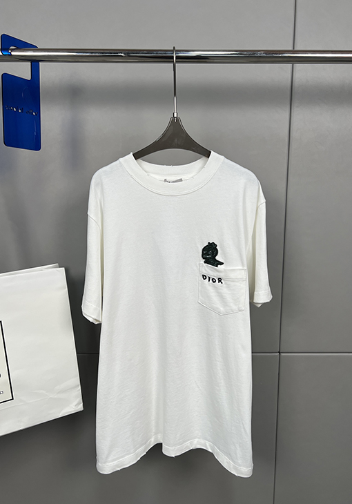 ディオールスーパーコピー 小さな恐竜の刺繍半袖Tシャツ