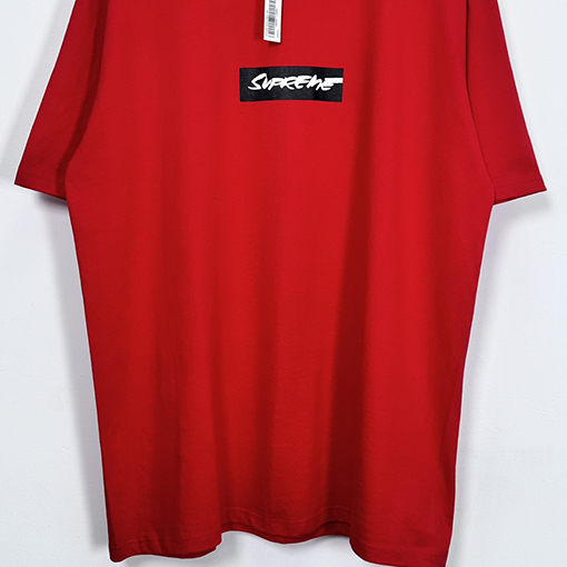 シュプリームスーパーコピー フューチュラ ボックス ロゴ Tシャツ