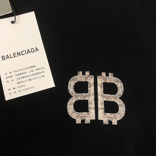 バレンシアガコピー   プリントロゴ半袖Tシャツ
