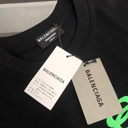 バレンシアガコピー   プリントロゴ半袖Tシャツ