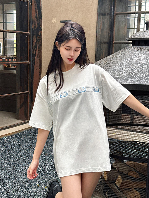 フェンディコピー 前ロゴ半袖Tシャツ