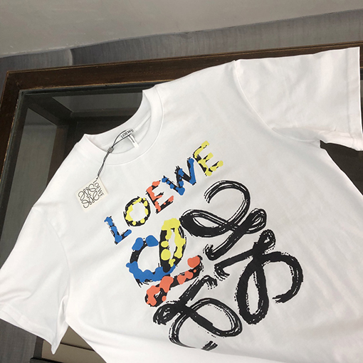 ロエベスーパーコピー トッププリントクラフトパターンコントラストロゴ半袖Tシャツ