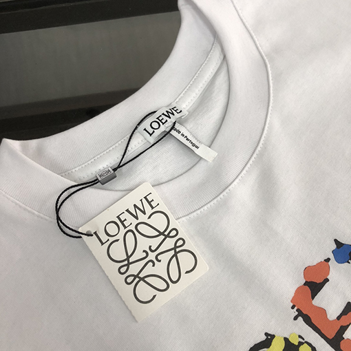 ロエベスーパーコピー トッププリントクラフトパターンコントラストロゴ半袖Tシャツ