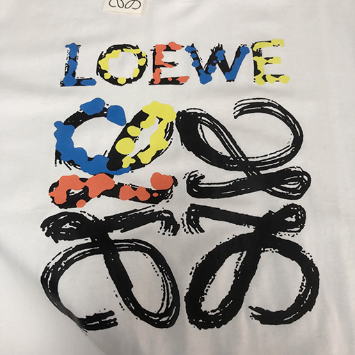 ロエベスーパーコピー トッププリントクラフトパターンコントラストロゴ半袖Tシャツ