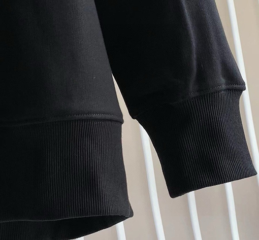 ジバンシイ   立体ファッション刺繍ロゴクルーネックパーカー