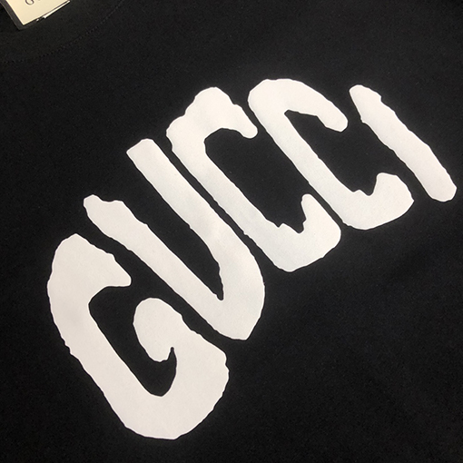 グッチ  プリントロゴ半袖Tシャツ