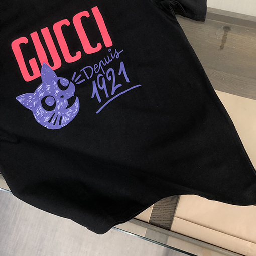 グッチコピー  プリント加工ロゴ半袖Tシャツ