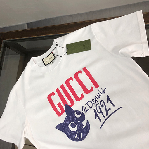 グッチコピー  プリント加工ロゴ半袖Tシャツ