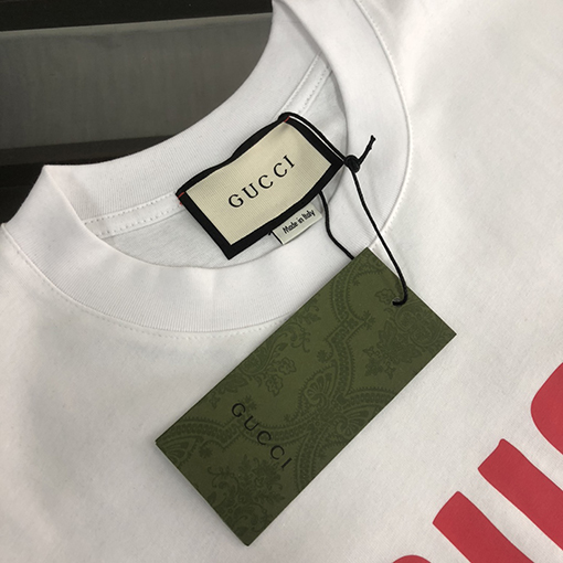グッチコピー  プリント加工ロゴ半袖Tシャツ