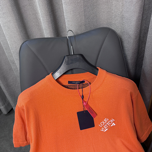ルイヴィトンスーパーコピー 新しいピン編み半袖Tシャツ