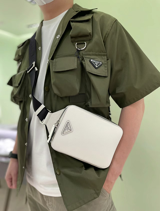 プラダスーパーコピー ファッション半袖シャツ