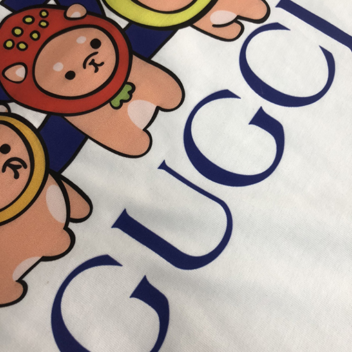 グッチスーパーコピー   トッププリントクラフトパターンロゴ半袖Tシャツ