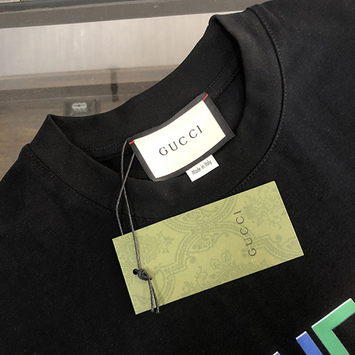グッチ   プリント アルファベットパターンロゴ半袖Tシャツ