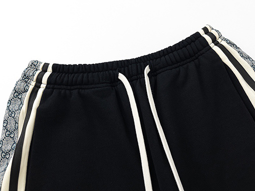 グッチ スネークプリントコットンショートパンツ