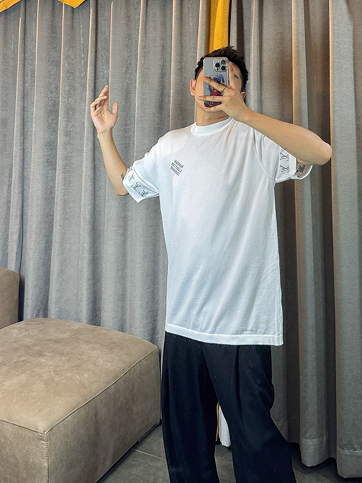 ルイヴィトン アルファベットサラウンド袖口半袖Tシャツ