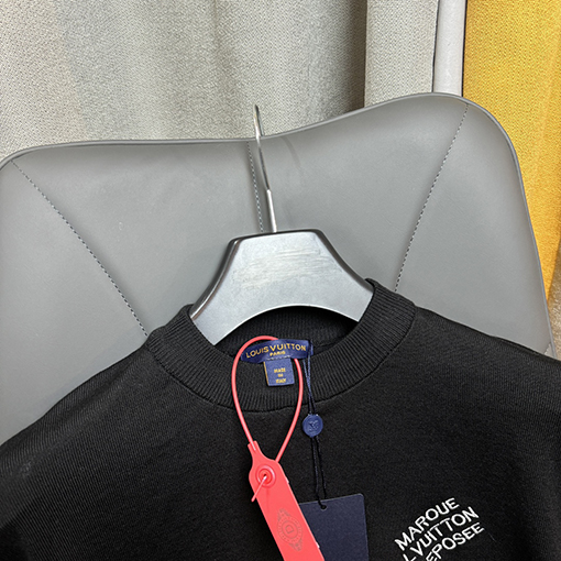 ルイヴィトン アルファベットサラウンド袖口半袖Tシャツ