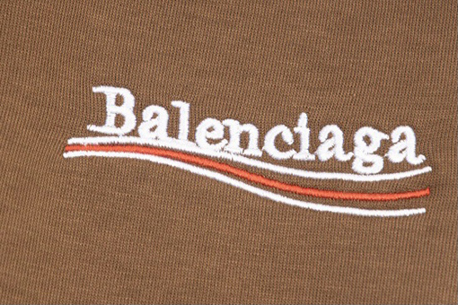バレンシアガ クラシックコーラ刺繍ショーツ