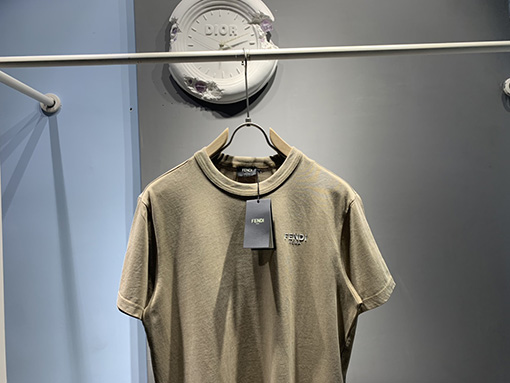 フェンディスーパーコピー 砂を炒めて水を洗う半袖Tシャツ