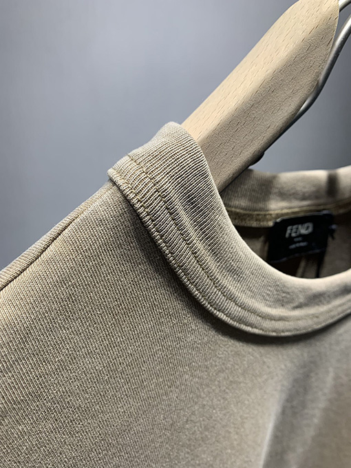 フェンディスーパーコピー 砂を炒めて水を洗う半袖Tシャツ