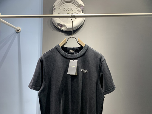 フェンディスーパーコピー 砂を炒めて水を洗う半袖Tシャツ