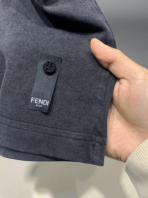 フェンディスーパーコピー 砂を炒めて水を洗う半袖Tシャツ