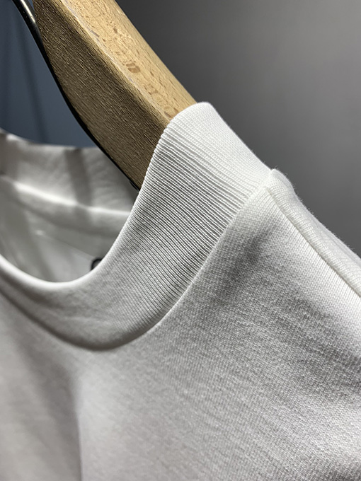 プラダ ブレスレットロゴエンボスロゴ半袖Tシャツ