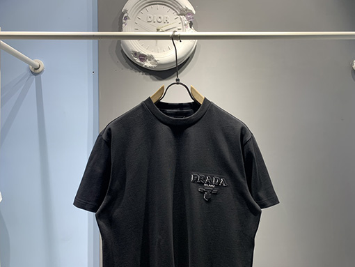 プラダ ブレスレットロゴエンボスロゴ半袖Tシャツ