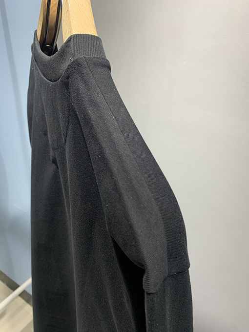 プラダ ブレスレットロゴエンボスロゴ半袖Tシャツ