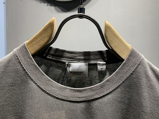 バーバリー 塩を炒めて水を洗って古い半袖Tシャツを作る