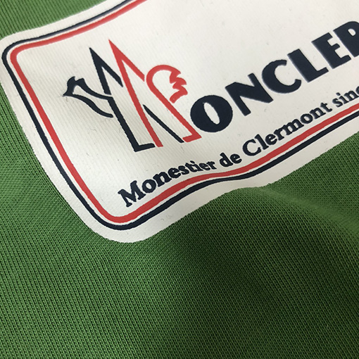 モンクレール ロゴプリントデザイン半袖Tシャツ