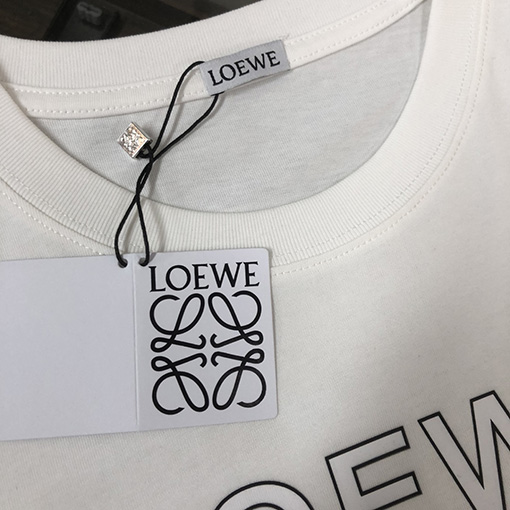 ロエベ 新しいドラゴン年のロゴ半袖Tシャツ