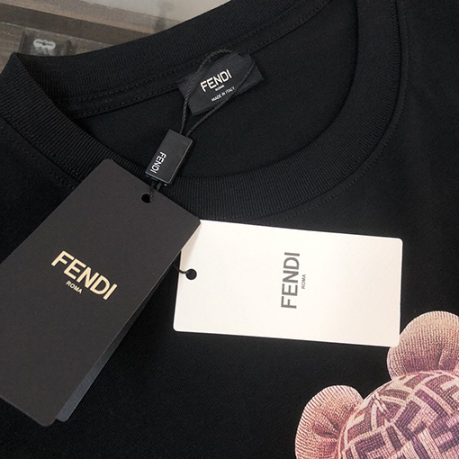 フェンディコピー  胸の前の楽しいロゴ半袖Tシャツ