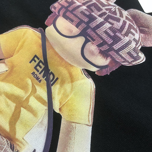 フェンディコピー  胸の前の楽しいロゴ半袖Tシャツ