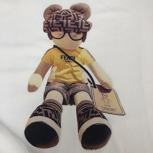 フェンディコピー  胸の前の楽しいロゴ半袖Tシャツ