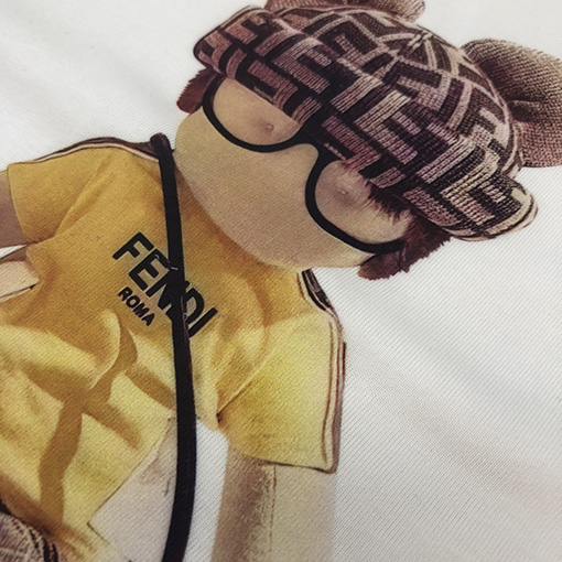 フェンディコピー  胸の前の楽しいロゴ半袖Tシャツ