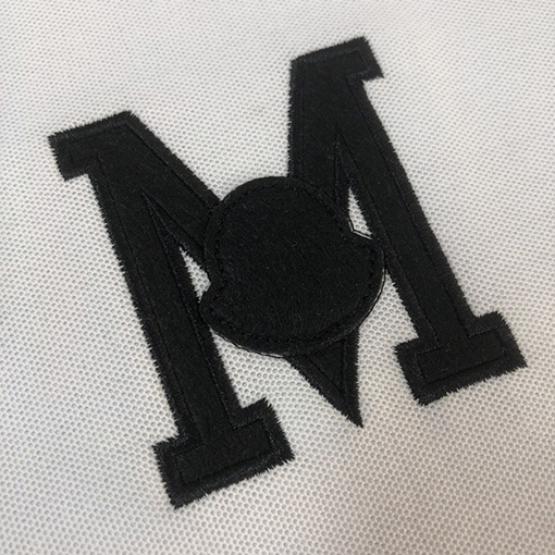 モンクレール ロゴ刺繍ロゴ柄半袖Tシャツ
