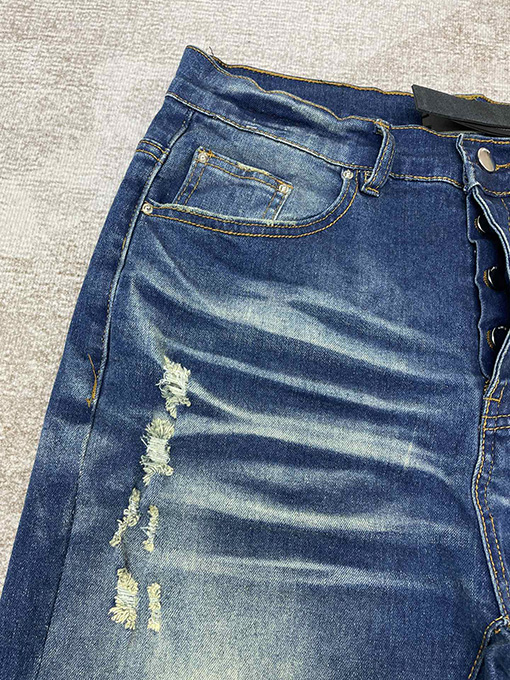 アミリ ファッショナブルで個性 なダメージデニムパンツ