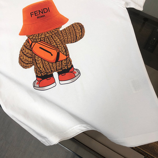 フェンディ   バックパックくまのプリント半袖Tシャツ