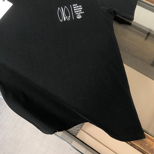 モンクレール  胸の繊細な刺繍ロゴデザイン半袖Tシャツ