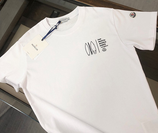 モンクレール  胸の繊細な刺繍ロゴデザイン半袖Tシャツ