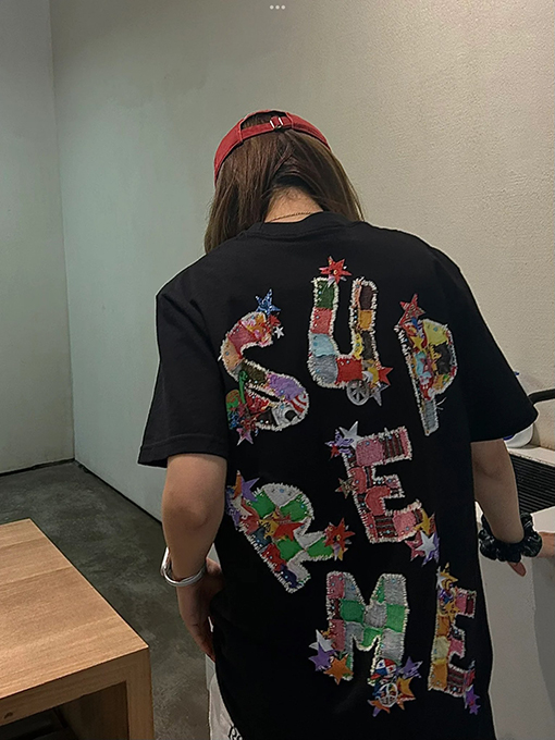 シュプリーム  24SS  ステッカープリント半袖Tシャツ