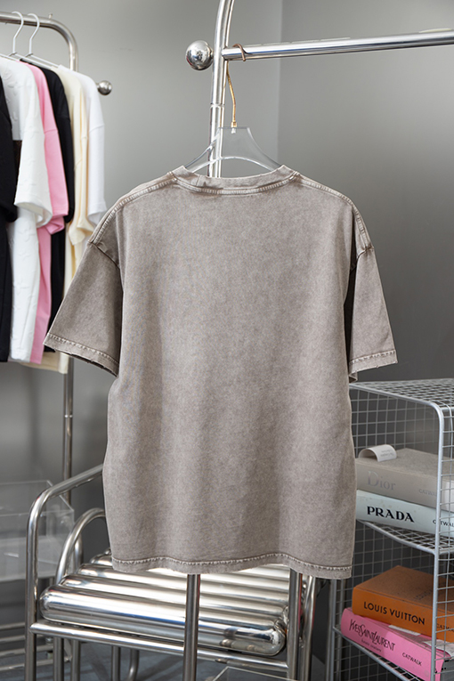 バレンシアガ   クラシックなロゴデザインの半袖Tシャツ